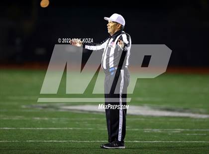 Thumbnail 1 in Inglewood vs. Chaminade (CIF SS D2 Semi-Finals) photogallery.