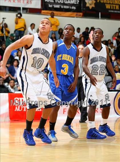 Thumbnail 3 in St. Bernard vs. Sierra Canyon (CIF SoCal D5 Regional Final) photogallery.