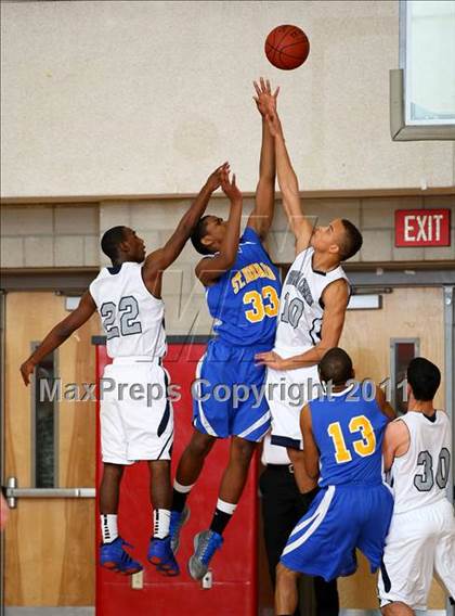 Thumbnail 2 in St. Bernard vs. Sierra Canyon (CIF SoCal D5 Regional Final) photogallery.