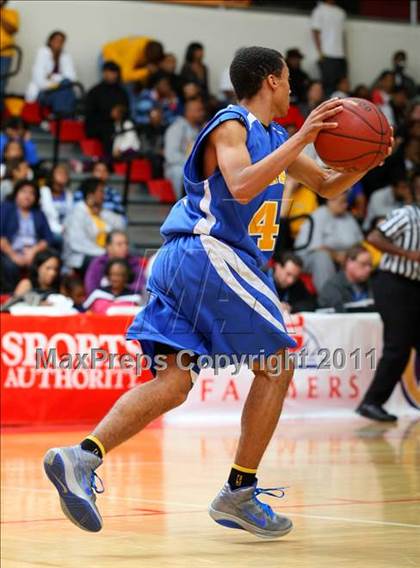 Thumbnail 3 in St. Bernard vs. Sierra Canyon (CIF SoCal D5 Regional Final) photogallery.
