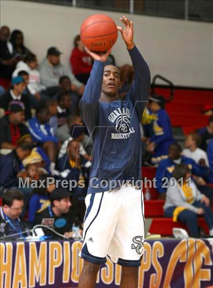 Thumbnail 2 in St. Bernard vs. Sierra Canyon (CIF SoCal D5 Regional Final) photogallery.