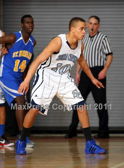 Thumbnail 3 in St. Bernard vs. Sierra Canyon (CIF SoCal D5 Regional Final) photogallery.