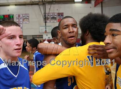 Thumbnail 3 in St. Bernard vs. Sierra Canyon (CIF SoCal D5 Regional Final) photogallery.