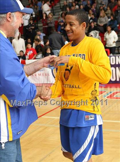 Thumbnail 2 in St. Bernard vs. Sierra Canyon (CIF SoCal D5 Regional Final) photogallery.