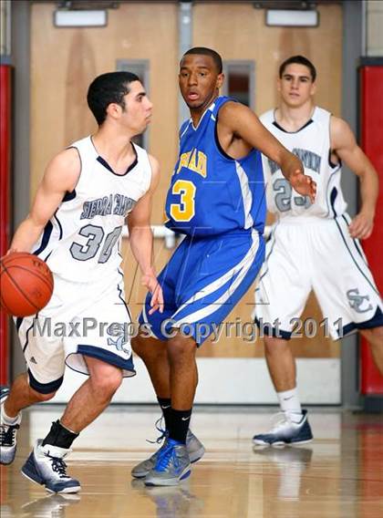 Thumbnail 3 in St. Bernard vs. Sierra Canyon (CIF SoCal D5 Regional Final) photogallery.