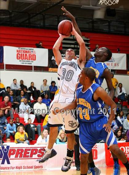 Thumbnail 2 in St. Bernard vs. Sierra Canyon (CIF SoCal D5 Regional Final) photogallery.