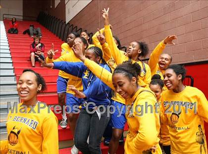 Thumbnail 3 in St. Bernard vs. Sierra Canyon (CIF SoCal D5 Regional Final) photogallery.