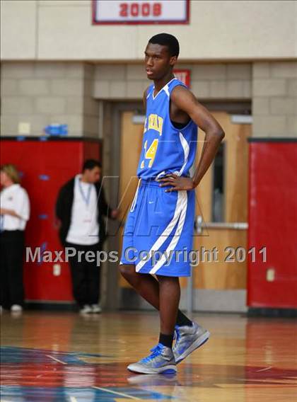 Thumbnail 1 in St. Bernard vs. Sierra Canyon (CIF SoCal D5 Regional Final) photogallery.