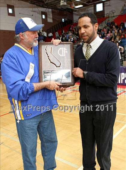 Thumbnail 2 in St. Bernard vs. Sierra Canyon (CIF SoCal D5 Regional Final) photogallery.