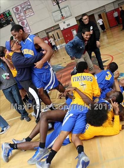 Thumbnail 2 in St. Bernard vs. Sierra Canyon (CIF SoCal D5 Regional Final) photogallery.