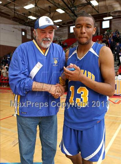 Thumbnail 2 in St. Bernard vs. Sierra Canyon (CIF SoCal D5 Regional Final) photogallery.