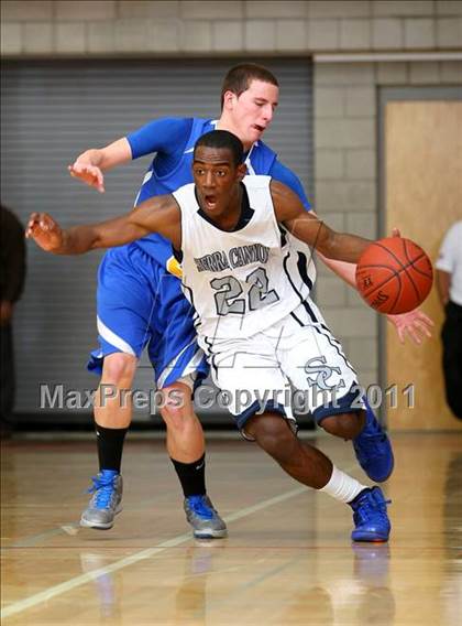 Thumbnail 3 in St. Bernard vs. Sierra Canyon (CIF SoCal D5 Regional Final) photogallery.