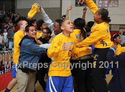 Thumbnail 2 in St. Bernard vs. Sierra Canyon (CIF SoCal D5 Regional Final) photogallery.
