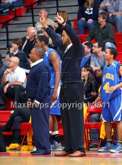 Thumbnail 3 in St. Bernard vs. Sierra Canyon (CIF SoCal D5 Regional Final) photogallery.