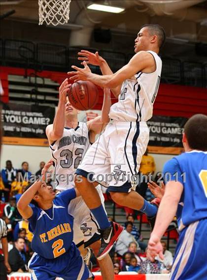 Thumbnail 1 in St. Bernard vs. Sierra Canyon (CIF SoCal D5 Regional Final) photogallery.