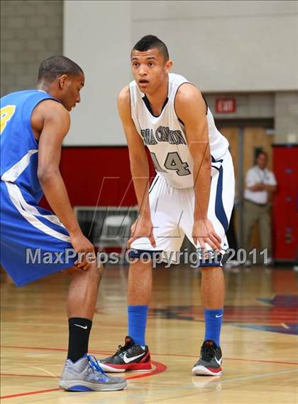 Thumbnail 3 in St. Bernard vs. Sierra Canyon (CIF SoCal D5 Regional Final) photogallery.