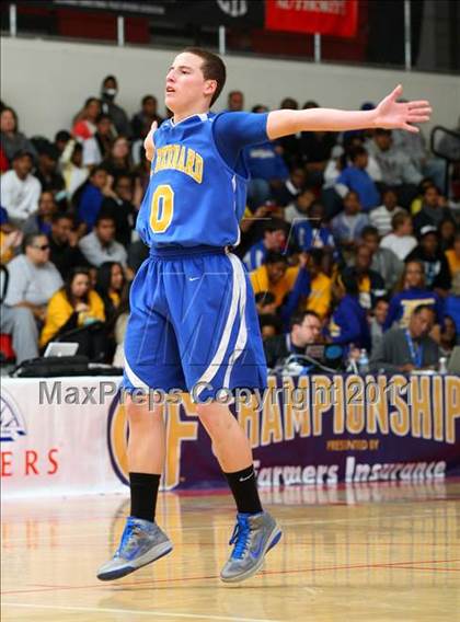 Thumbnail 1 in St. Bernard vs. Sierra Canyon (CIF SoCal D5 Regional Final) photogallery.
