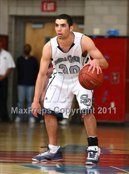 Thumbnail 3 in St. Bernard vs. Sierra Canyon (CIF SoCal D5 Regional Final) photogallery.