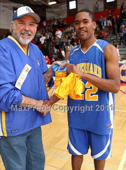 Thumbnail 2 in St. Bernard vs. Sierra Canyon (CIF SoCal D5 Regional Final) photogallery.