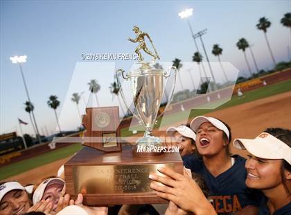 Thumbnail 2 in Cienega (AIA 5A Final Awards) photogallery.