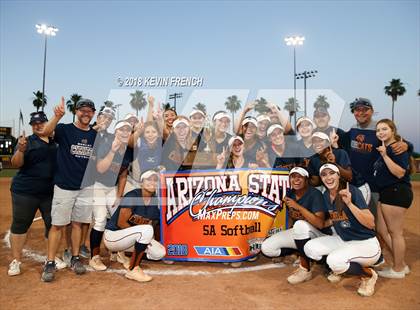Thumbnail 1 in Cienega (AIA 5A Final Awards) photogallery.