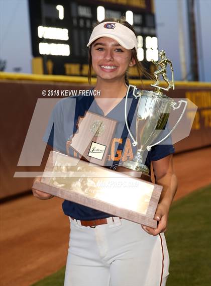 Thumbnail 1 in Cienega (AIA 5A Final Awards) photogallery.