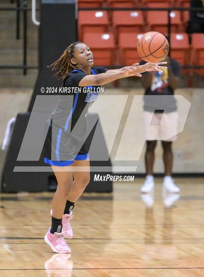 Thumbnail 1 in Hebron vs. Boswell (UIL Basketball 6A Area) photogallery.
