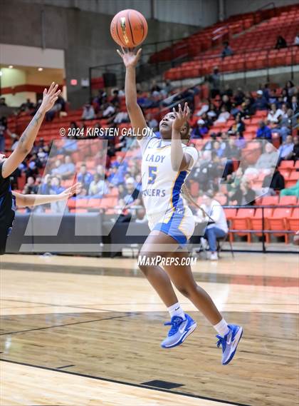 Thumbnail 2 in Hebron vs. Boswell (UIL Basketball 6A Area) photogallery.