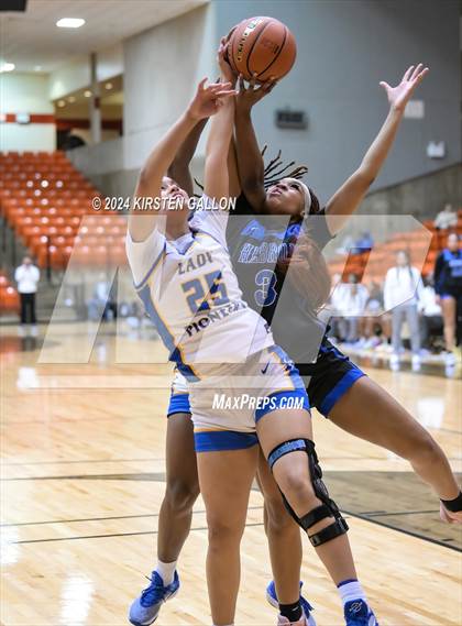 Thumbnail 1 in Hebron vs. Boswell (UIL Basketball 6A Area) photogallery.