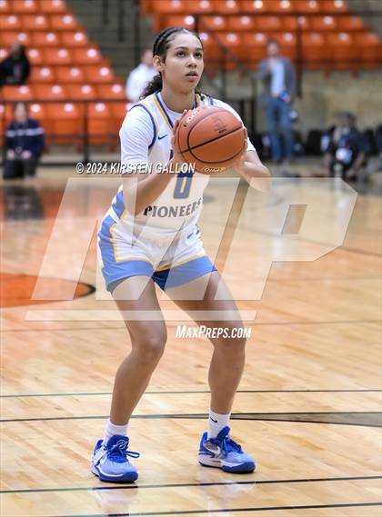Thumbnail 2 in Hebron vs. Boswell (UIL Basketball 6A Area) photogallery.