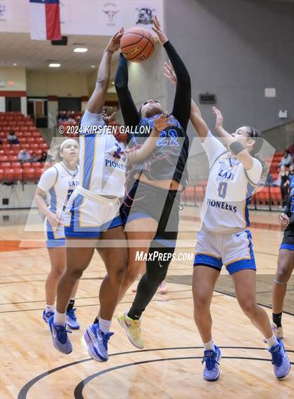 Thumbnail 3 in Hebron vs. Boswell (UIL Basketball 6A Area) photogallery.