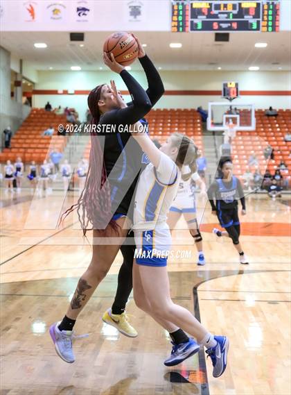 Thumbnail 3 in Hebron vs. Boswell (UIL Basketball 6A Area) photogallery.