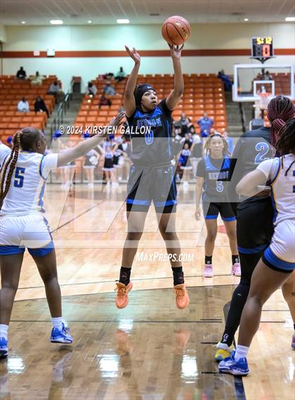 Thumbnail 1 in Hebron vs. Boswell (UIL Basketball 6A Area) photogallery.