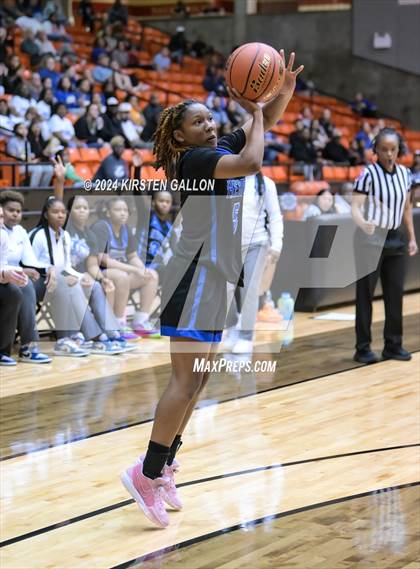 Thumbnail 1 in Hebron vs. Boswell (UIL Basketball 6A Area) photogallery.
