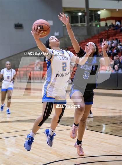 Thumbnail 2 in Hebron vs. Boswell (UIL Basketball 6A Area) photogallery.