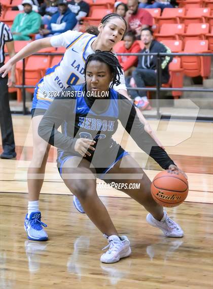 Thumbnail 3 in Hebron vs. Boswell (UIL Basketball 6A Area) photogallery.
