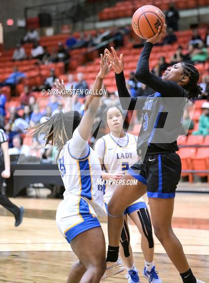 Thumbnail 1 in Hebron vs. Boswell (UIL Basketball 6A Area) photogallery.