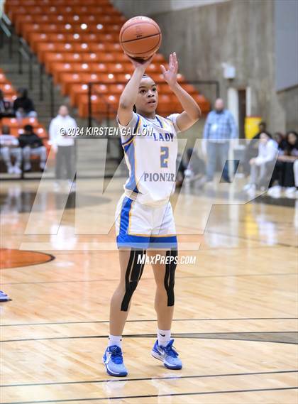 Thumbnail 1 in Hebron vs. Boswell (UIL Basketball 6A Area) photogallery.