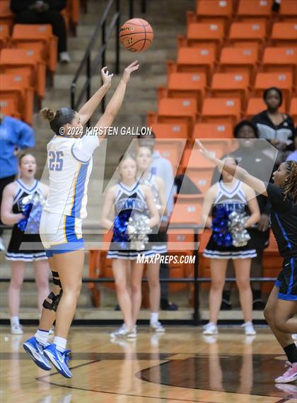 Thumbnail 3 in Hebron vs. Boswell (UIL Basketball 6A Area) photogallery.