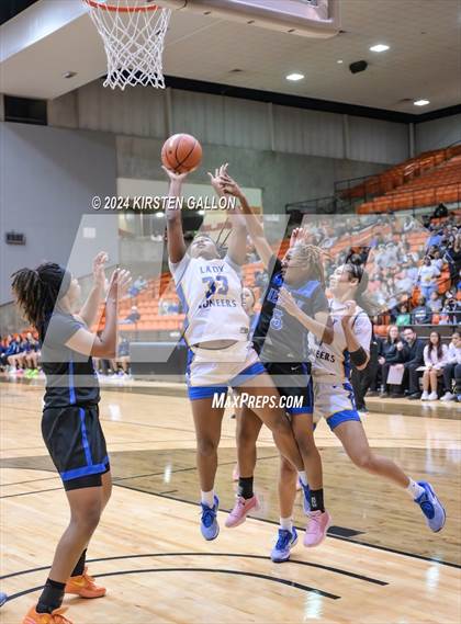 Thumbnail 1 in Hebron vs. Boswell (UIL Basketball 6A Area) photogallery.