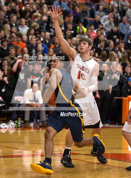 Thumbnail 2 in O'Fallon @ Edwardsville photogallery.