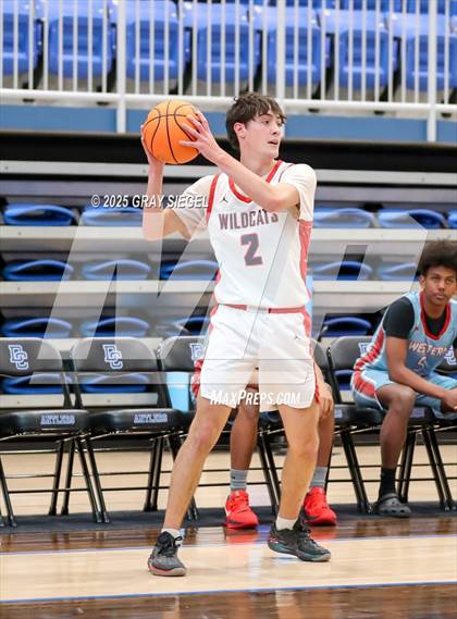Thumbnail 3 in Ponca City vs Western Heights photogallery.