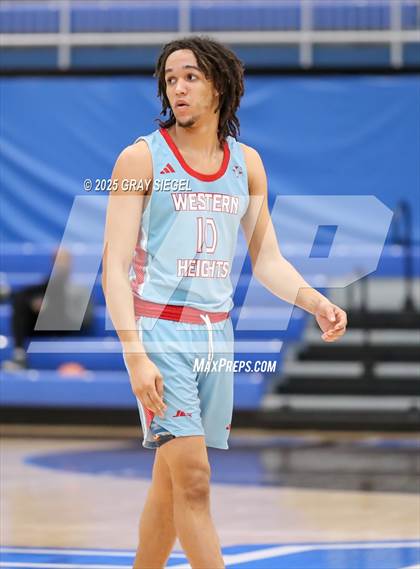 Thumbnail 2 in Ponca City vs Western Heights photogallery.