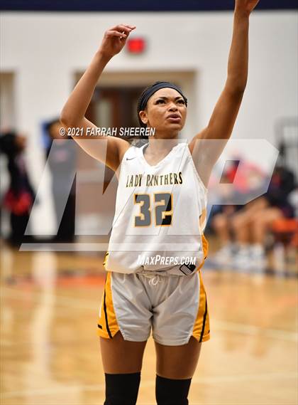 Thumbnail 1 in Cy Springs vs Klein Oak (UIL 6A Regional Quarterfinal Playoff) photogallery.