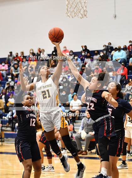 Thumbnail 1 in Cy Springs vs Klein Oak (UIL 6A Regional Quarterfinal Playoff) photogallery.