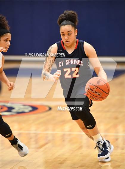 Thumbnail 2 in Cy Springs vs Klein Oak (UIL 6A Regional Quarterfinal Playoff) photogallery.