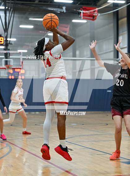 Thumbnail 3 in Santa Fe Catholic vs. Strawberry Crest (Tampa Bay Christmas Invitational) photogallery.