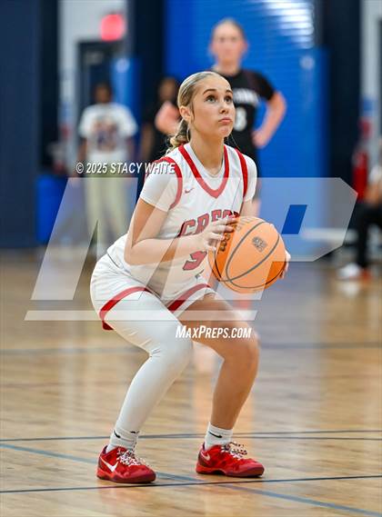 Thumbnail 2 in Santa Fe Catholic vs. Strawberry Crest (Tampa Bay Christmas Invitational) photogallery.