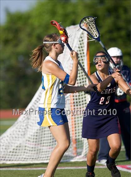 Thumbnail 1 in Brookfield vs New Fairfield (SWC Semifinal) photogallery.