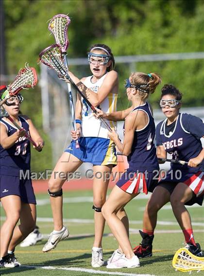 Thumbnail 2 in Brookfield vs New Fairfield (SWC Semifinal) photogallery.